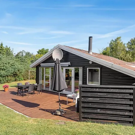 Laris - 700m To The Fjord By Interhome *