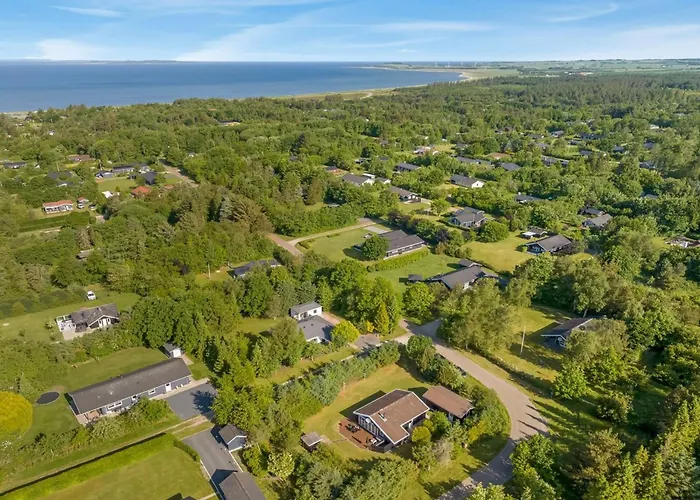 Laris - 700m To The Fjord By Interhome *